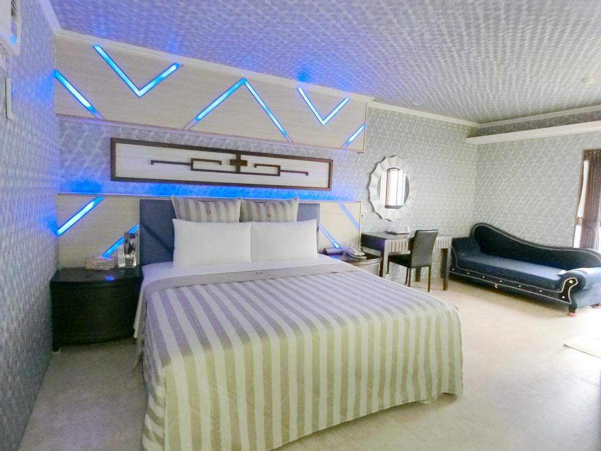 Full Moon Boutique Motel Hsinchu stad Exteriör bild