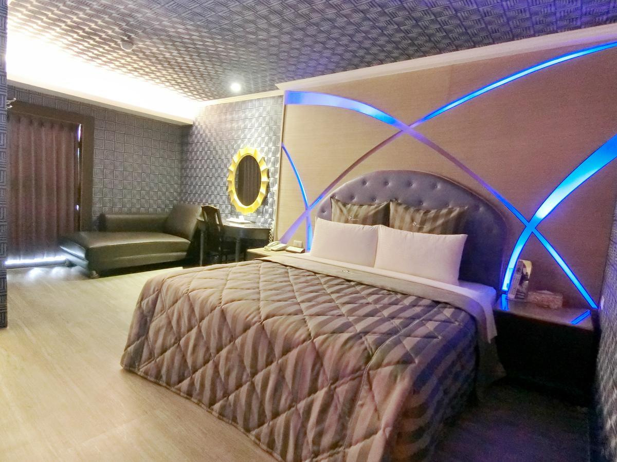Full Moon Boutique Motel Hsinchu stad Exteriör bild